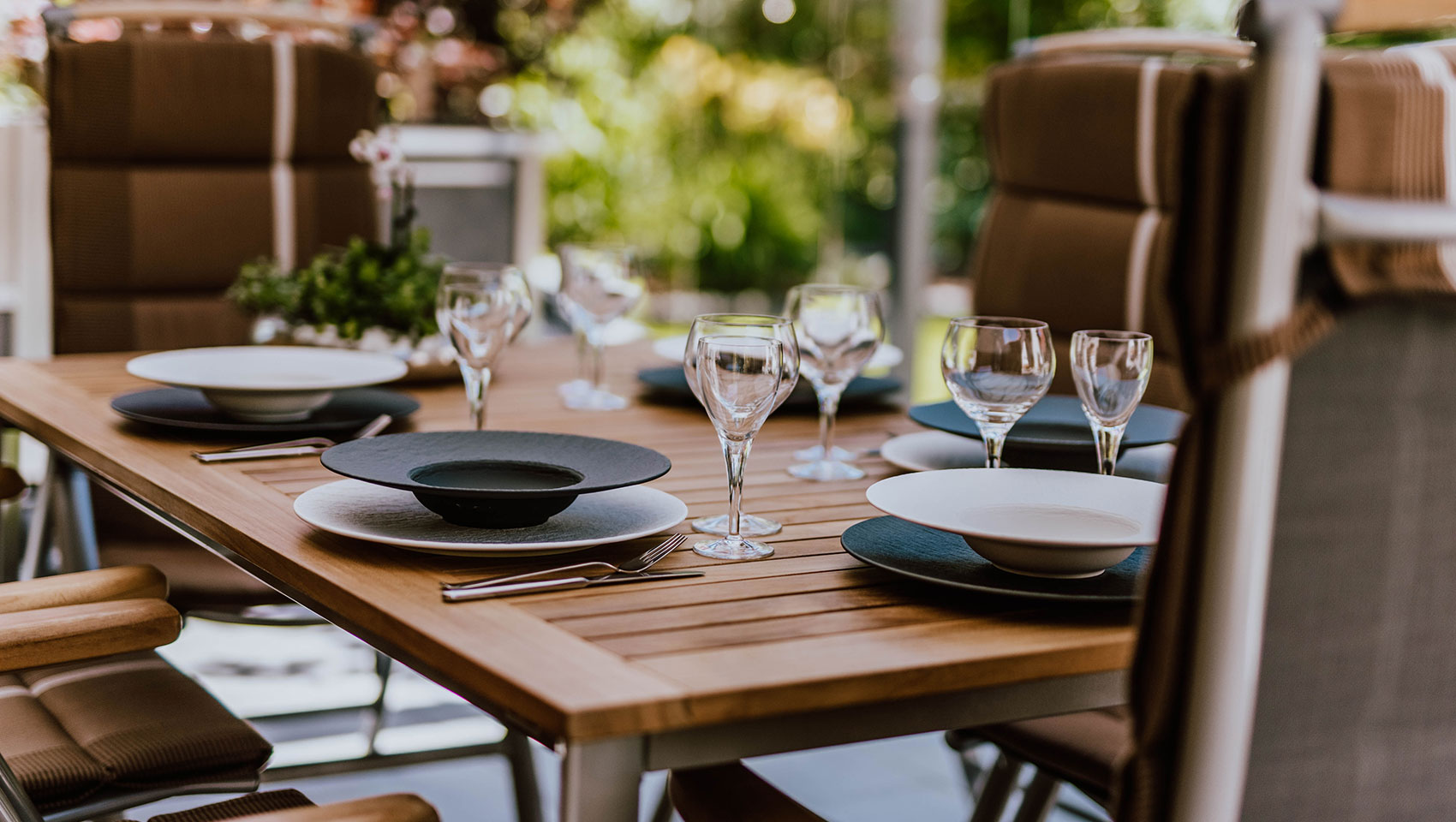 roatán private dining table setup
